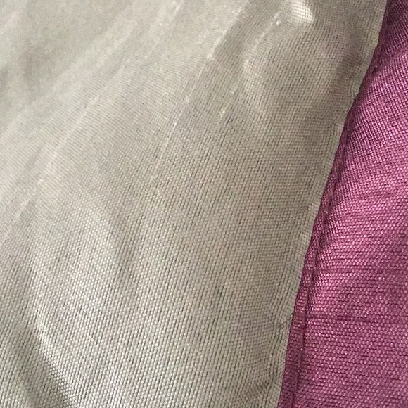 EUC Shantung poly xl pillow case - Picture 7 of 7